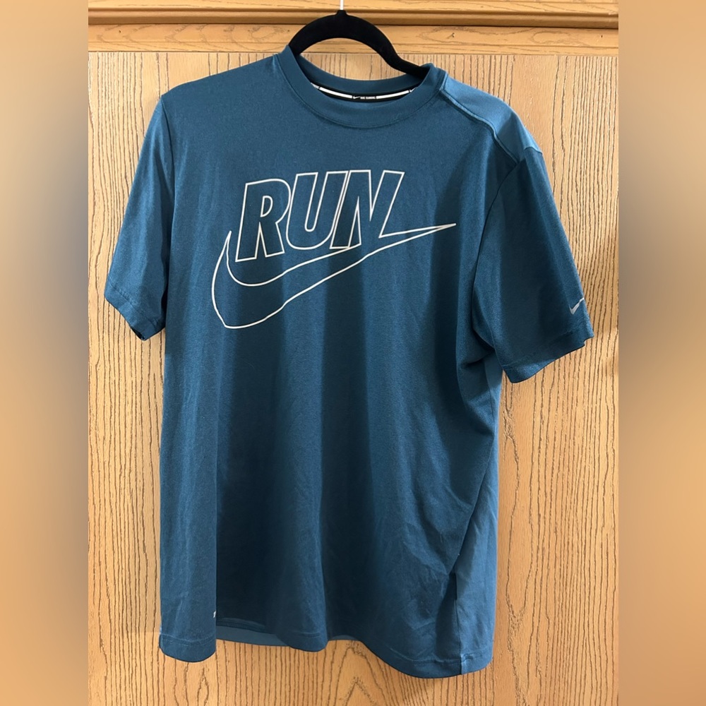 Nike drift T shirt Large